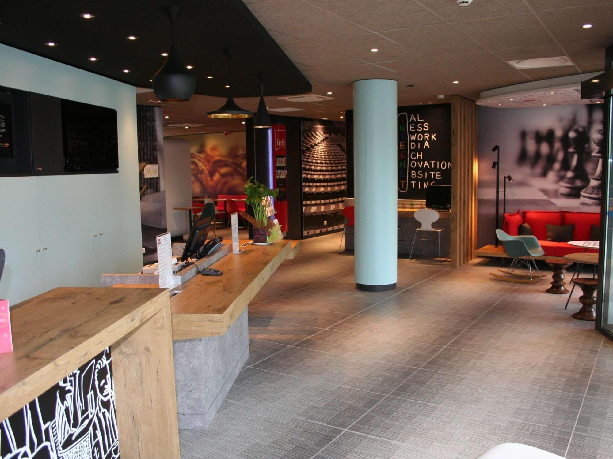 Отель Ibis Montceau Les Mines Экстерьер фото