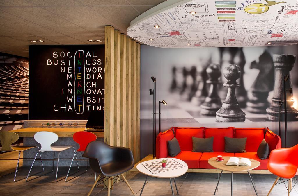 Отель Ibis Montceau Les Mines Экстерьер фото